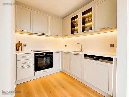 Batıyakası Köy'de köşe konumlu, yüksek şerefiyeli 1+1 daire, 9