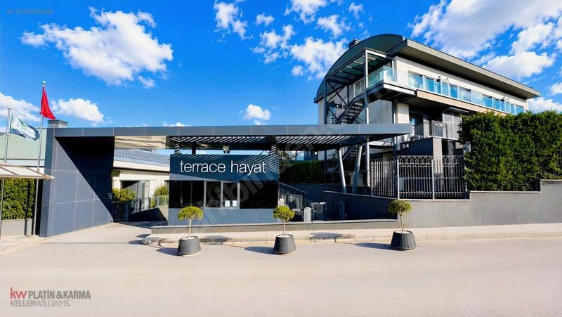 Terrace Hayat'ta önü açık tripleks villa, 9