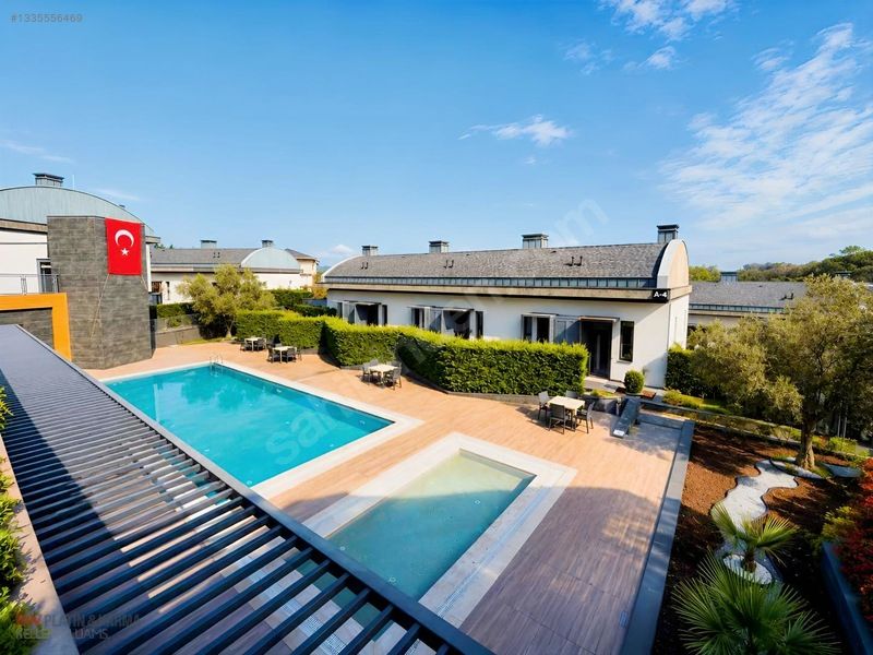 Terrace Hayat'ta önü açık tripleks villa, 11
